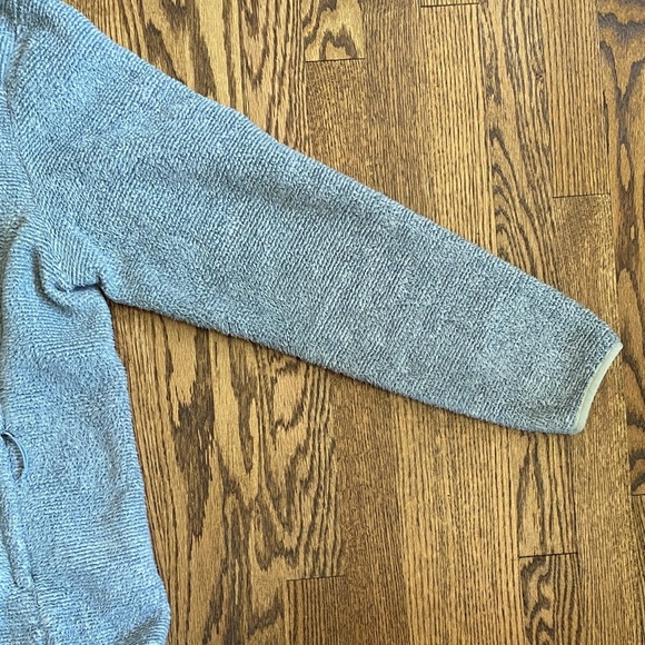 Grey The North Face Osito fleece jacket, size XL. Great condition, ships quickly - Picture 6 of 15